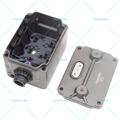 Gear box valve housing, with cover